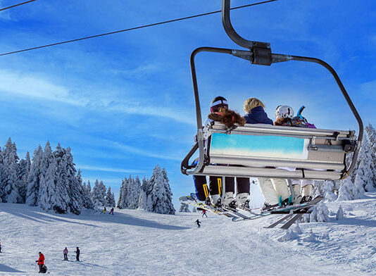 Gdzie na zagraniczne ferie zimowe z dzieckiem