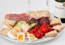 Jak nauczyć dziecko jeść kanapki?