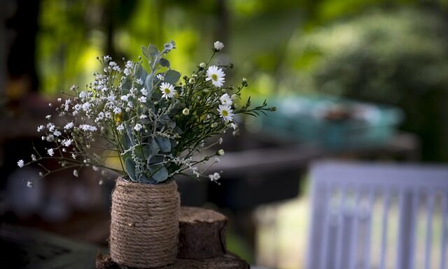 Jak położyć koronkę na tort?