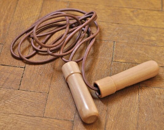 Ile czasu dziennie skakać na skakance? Ile czasu dziennie skakać na skakance?