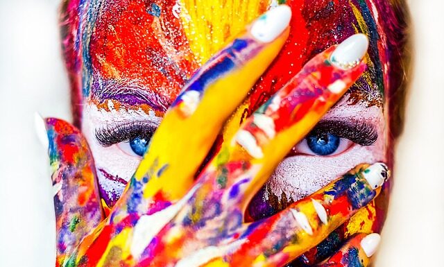 Kiedy dziecko powinno podnosić głowę?