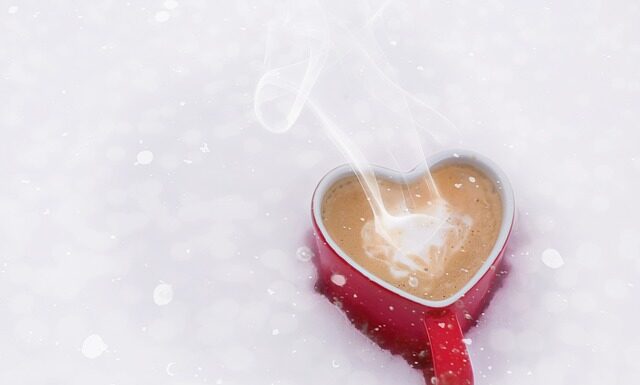 Czy kubek Stojo jest szczelny?