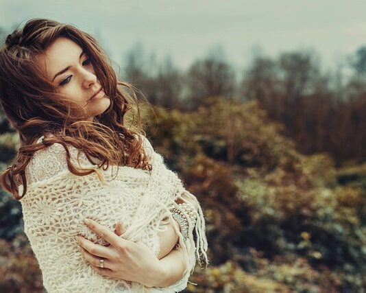 Jak przyszyć lalce włosy na taśmie? Jak przyszyć lalce włosy na taśmie?