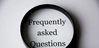 Jak często czyścić uszy niemowlakowi?