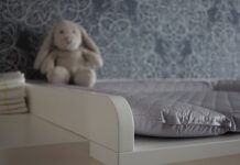 Jak się przewija chłopca? Jak się przewija chłopca?