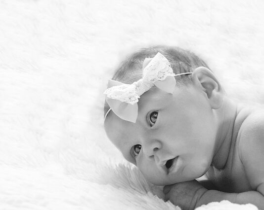 Czy można niemowlakowi dmuchać w twarz? Czy można niemowlakowi dmuchać w twarz?